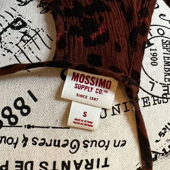 Mossimo Long Sleeve Leopard Print Cold Shoulder Blouse! - Picture 4 of 4